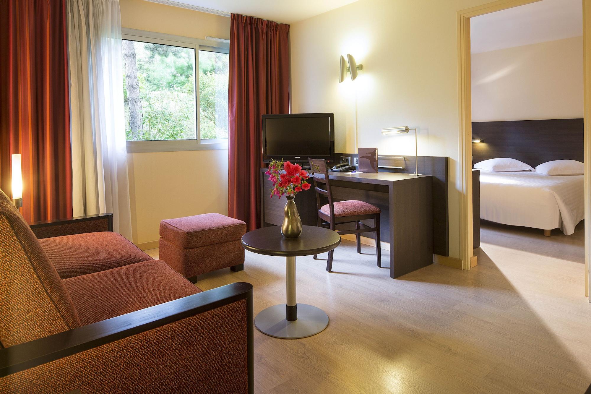 Oceania Quimper Hotell Eksteriør bilde
