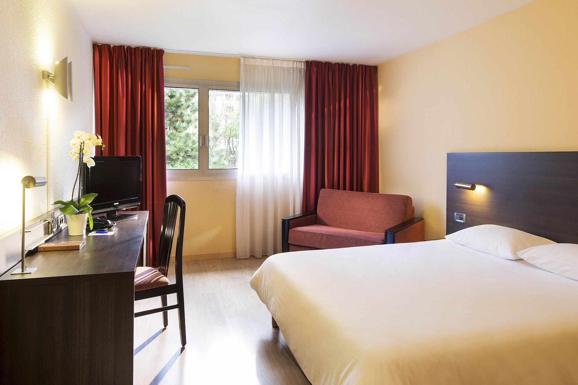 Oceania Quimper Hotell Eksteriør bilde