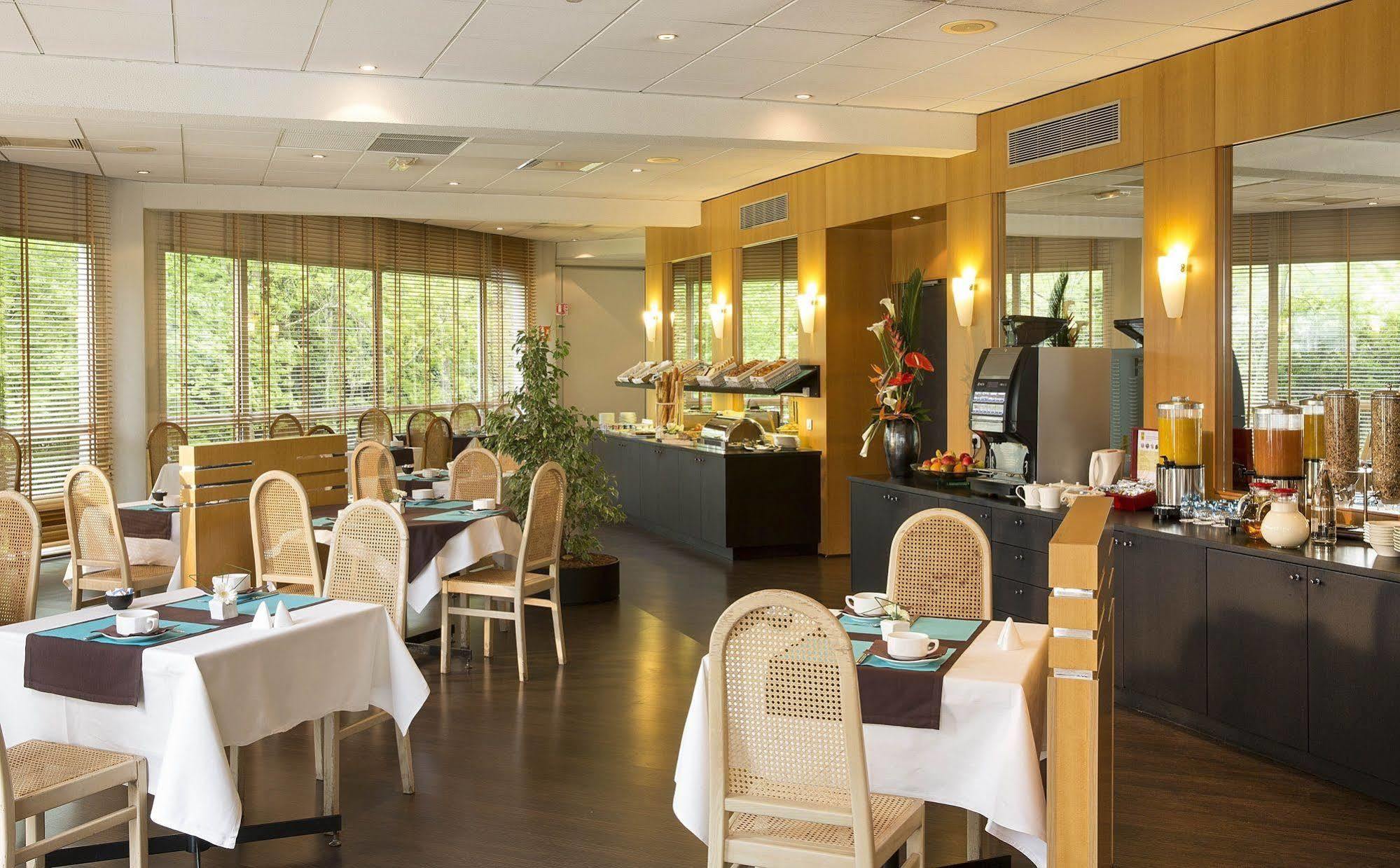 Oceania Quimper Hotell Eksteriør bilde